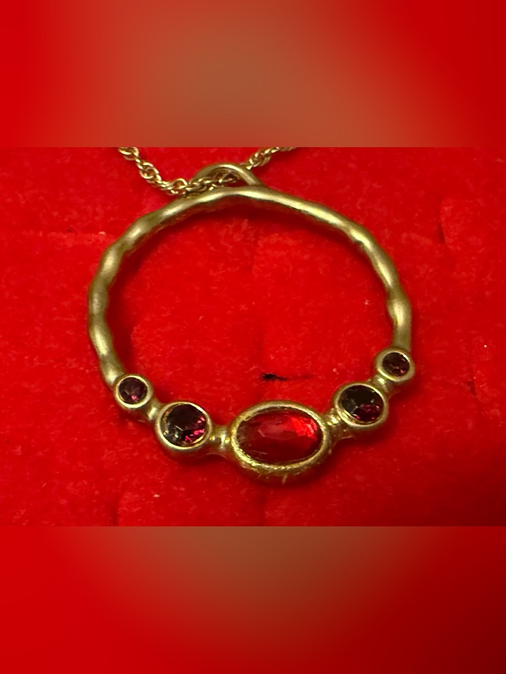 Vintage Emmons Gold-Tone Red Gem Circle Pendant Necklace